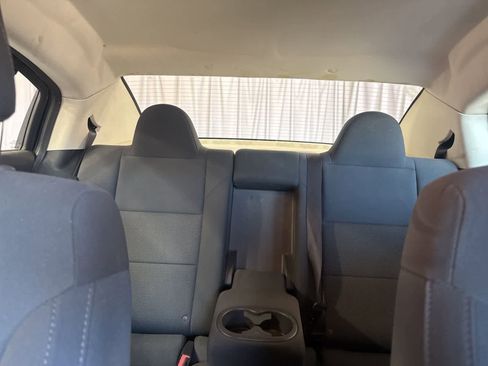 Used 2010 Chrysler Sebring Touring FWD image 19