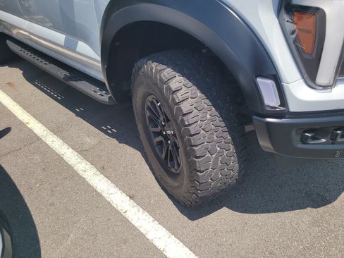 Used 2025 Ford F150 Raptor AWD/4WD image 4