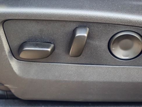 Used 2025 Chevrolet Tahoe Premier image 19