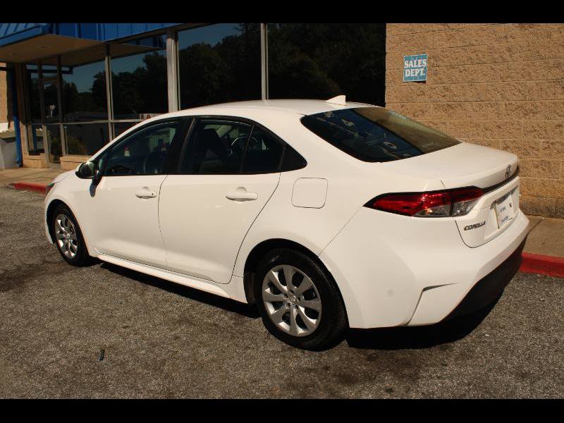 Used 2021 Toyota Camry LE FWD image 1