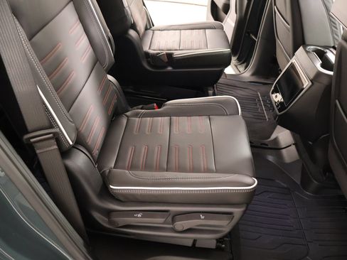 Used 2026 GMC Yukon AT4 Ultimate w/ LPO, Floor Liner Package AWD/4WD image 15