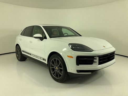 Certified 2024 Porsche Cayenne image 34