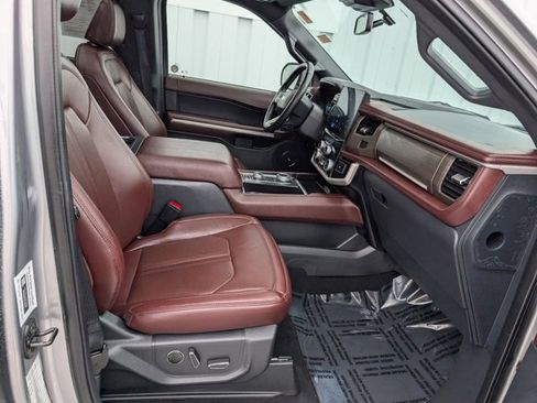 Used 2024 Ford Expedition Max Limited image 33