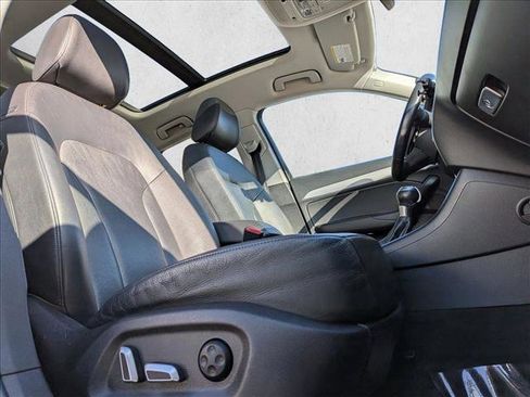 Used 2017 Audi Q3 2.0T Premium image 25