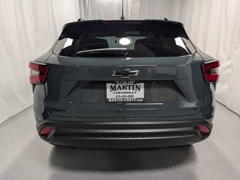 New 2026 Chevrolet Trax LT w/ Driver Confidence Package FWD image 4