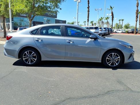Used 2024 Kia Forte LXS image 6