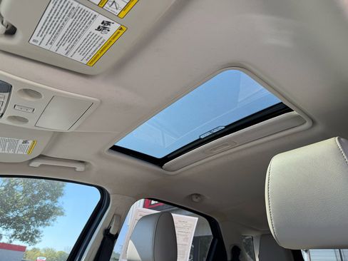 Used 2021 Ford EcoSport Titanium image 19