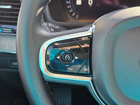 Certified 2023 Volvo XC90 T8 Ultimate image 33