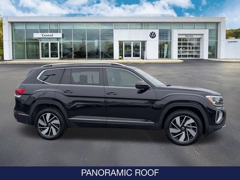 Used 2025 Volkswagen Atlas SEL AWD/4WD image 8
