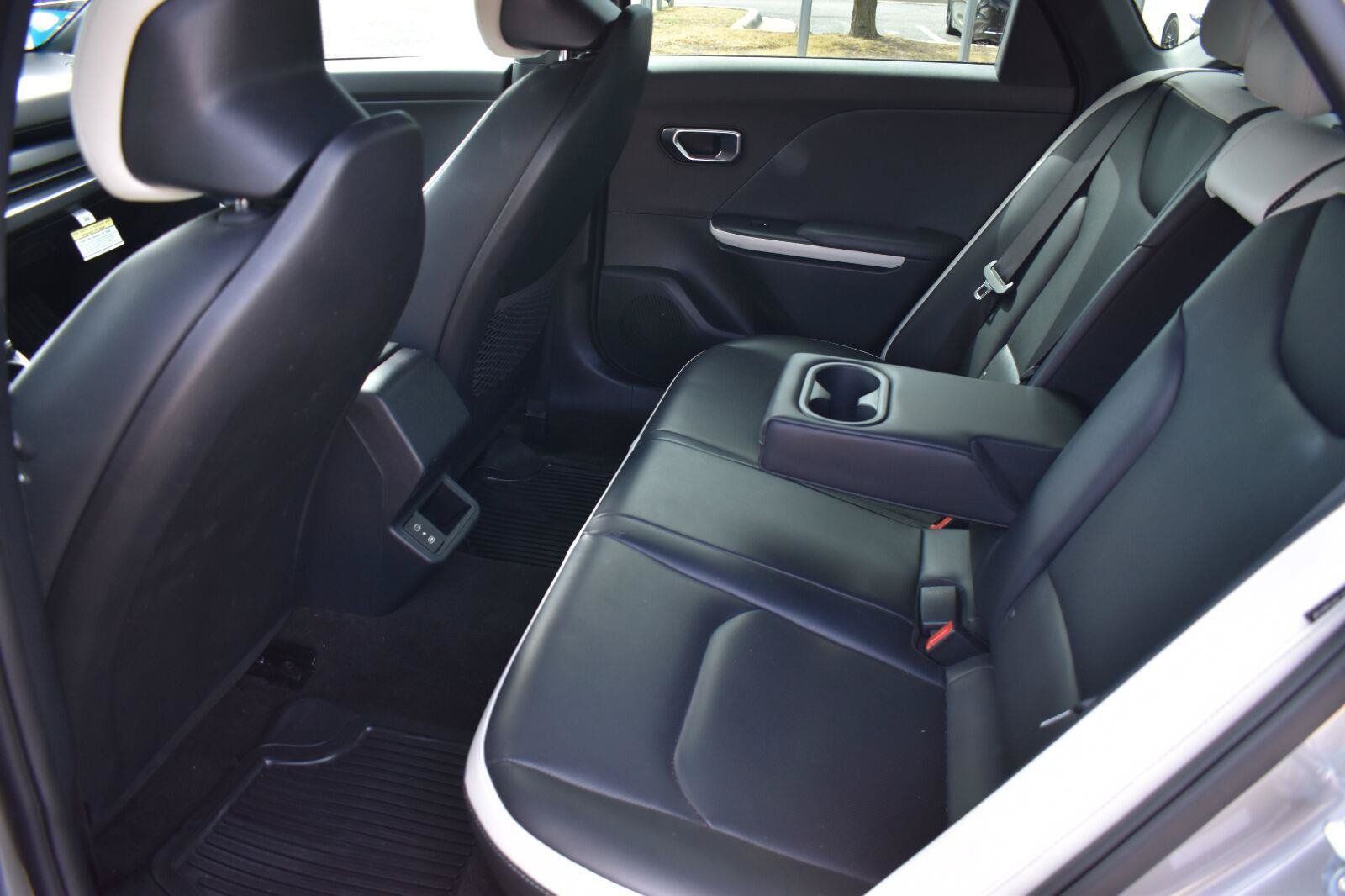 Used 2025 Kia K4 GT-Line w/ GT-Line Premium Package FWD image 16