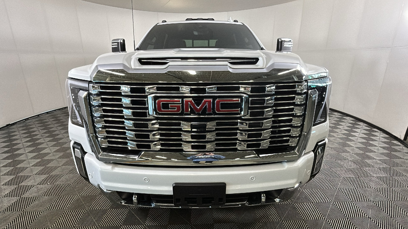 Used 2024 GMC Sierra 3500 Denali w/ Denali Reserve Package AWD/4WD image 9