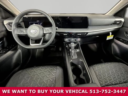 Certified 2025 Nissan Kicks SV AWD/4WD image 7
