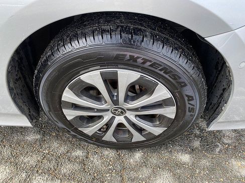 Used 2022 Toyota Prius Prime Limited image 12