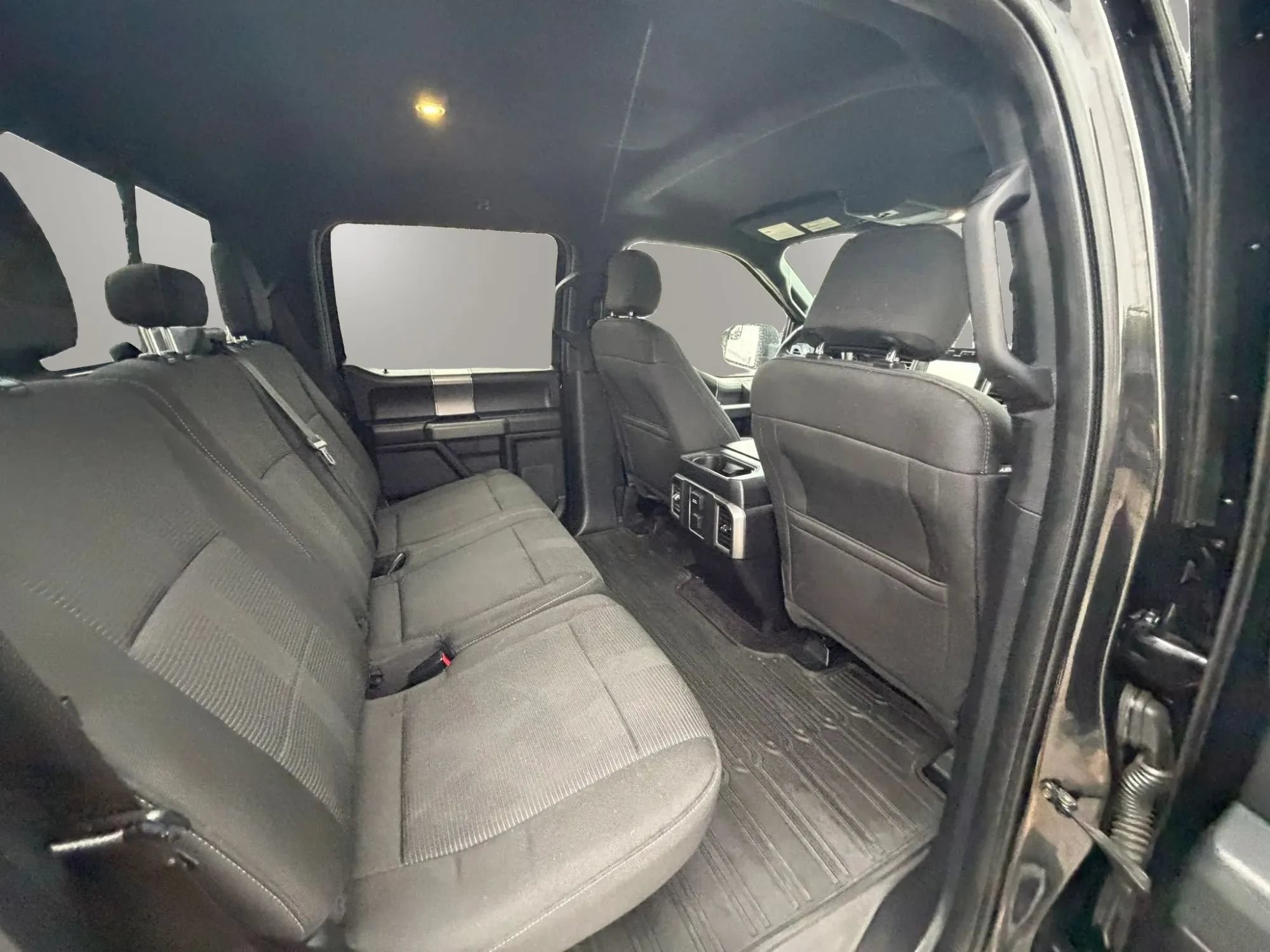 Used 2015 Ford F150 XLT w/ Equipment Group 302A Luxury AWD/4WD image 24