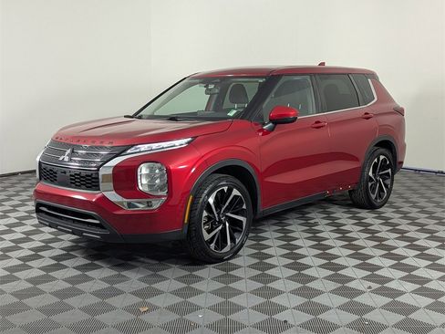 Used 2022 Mitsubishi Outlander ES image 9