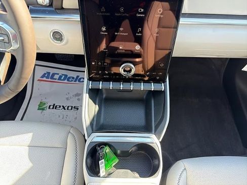 New 2026 GMC Terrain Denali w/ LPO, Floor Liner Package image 18