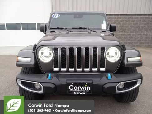 Used 2022 Jeep Wrangler Unlimited Sahara w/ Cold Weather Group image 8