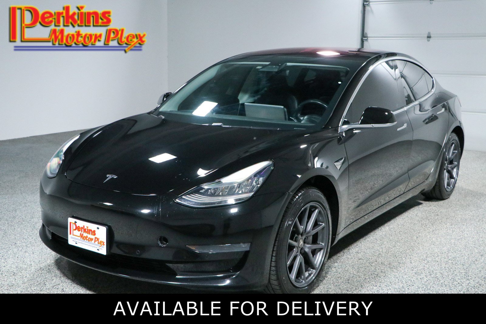 Used 2018 Tesla Model 3 Long Range RWD image 1