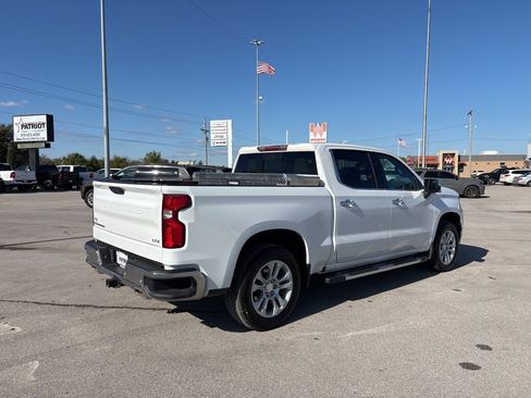 Used 2022 Chevrolet Silverado 1500 LTZ image 3