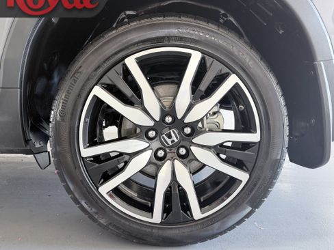 Used 2020 Honda Pilot Touring image 10