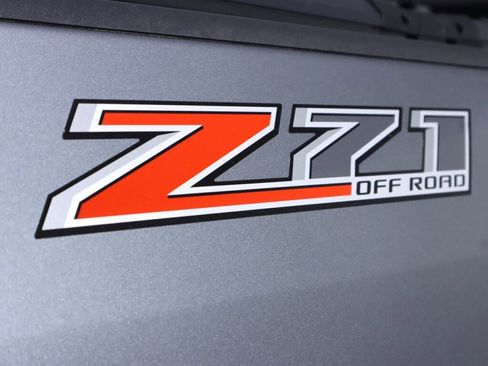 Used 2018 Chevrolet Colorado Z71 AWD/4WD image 39