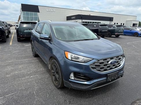 Used 2019 Ford Edge SEL w/ Cargo Accessory Package AWD/4WD image 4