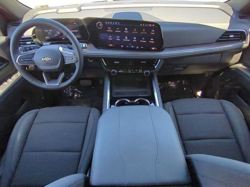 New 2026 Chevrolet Suburban LS RWD image 13