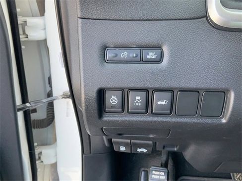 Used 2018 Nissan Murano SL image 21