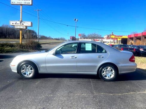 Used 2004 Mercedes-Benz E 320 4MATIC Sedan image 8