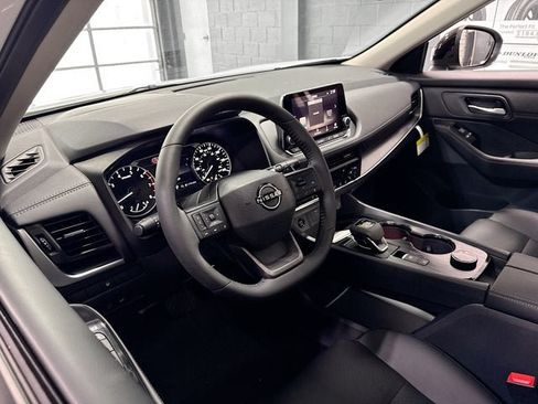 New 2026 Nissan Rogue Dark Armor AWD/4WD image 10