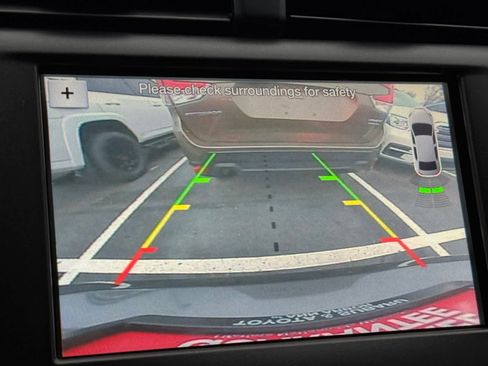Used 2018 Ford Fusion SE w/ Fusion SE Technology Package FWD image 19