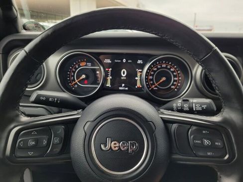 Used 2023 Jeep Wrangler Sport S image 16