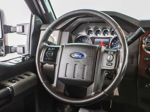Used 2016 Ford F250 Lariat w/ Lariat Ultimate Package AWD/4WD image 13