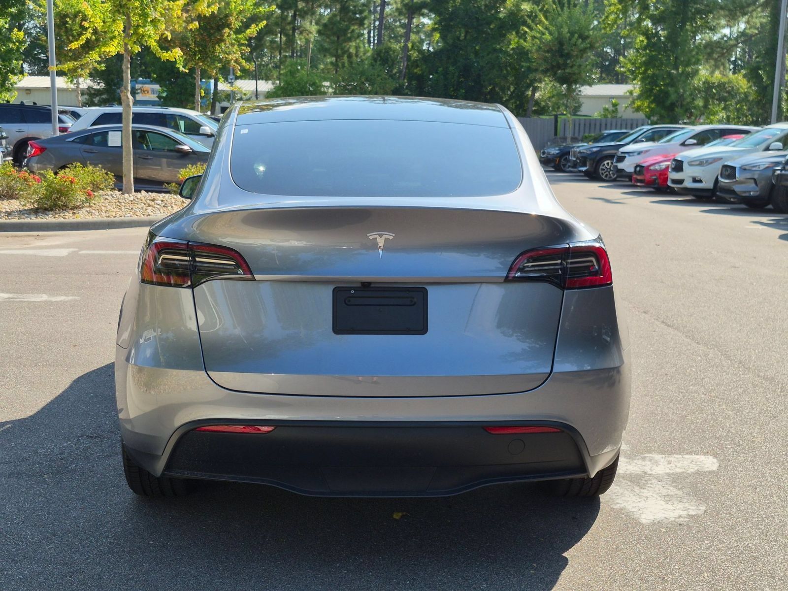 Used 2025 Tesla Model Y Long Range RWD image 4