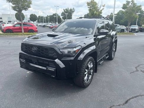 Used 2025 Toyota 4Runner TRD Sport AWD/4WD image 4