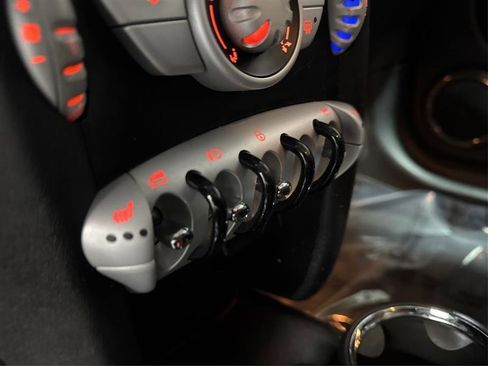 Used 2010 MINI Cooper S image 22