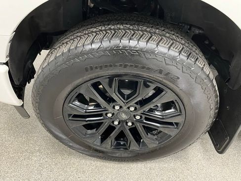 Used 2025 Ford F150 Lariat w/ Equipment Group 502A High AWD/4WD image 15