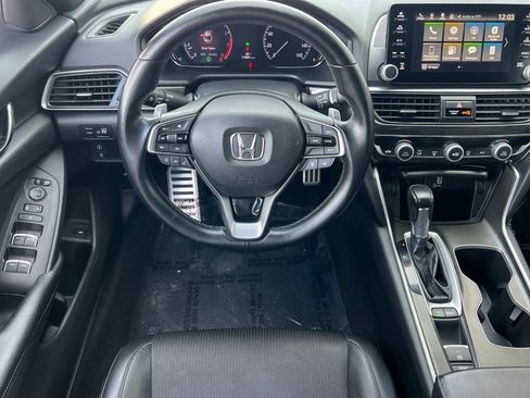 Used 2018 Honda Accord Sport image 14