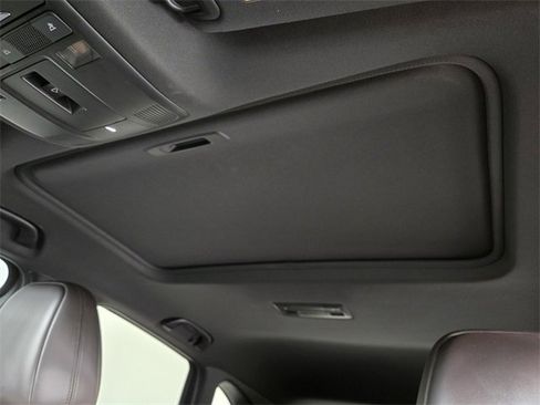 Used 2022 MAZDA CX-5 Signature image 14