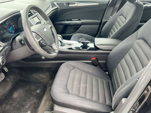 Used 2014 Ford Fusion SE image 10