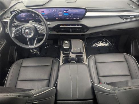 Used 2025 Buick Enclave Avenir w/ Super Cruise Package image 17