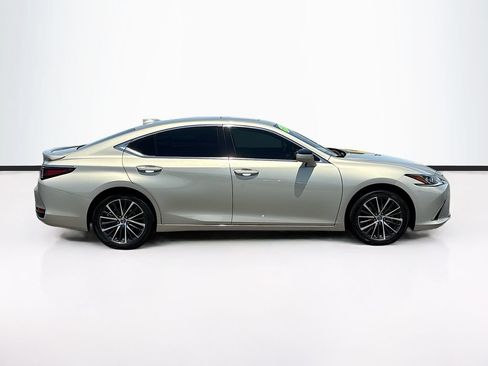 Used 2024 Lexus ES 300h w/ Premium Package FWD image 4