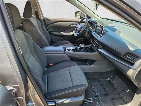 Used 2025 Nissan Rogue SV AWD/4WD image 25