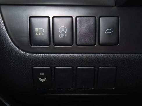 Used 2018 Toyota Highlander XLE image 10