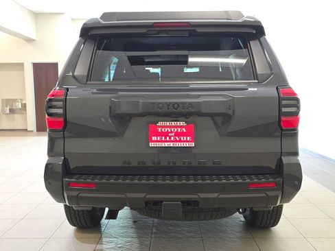 Certified 2025 Toyota 4Runner TRD Off-Road Premium AWD/4WD image 5