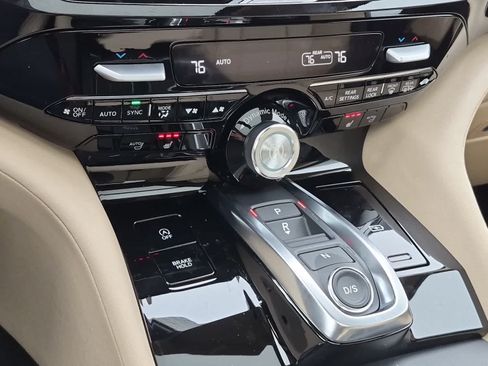 Used 2026 Acura MDX SH-AWD w/ Technology Package image 17