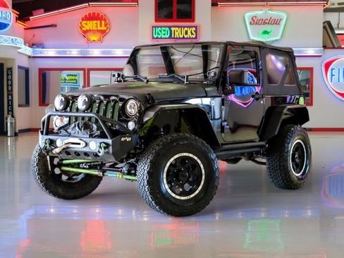 Used 2016 Jeep Wrangler Sport image 2