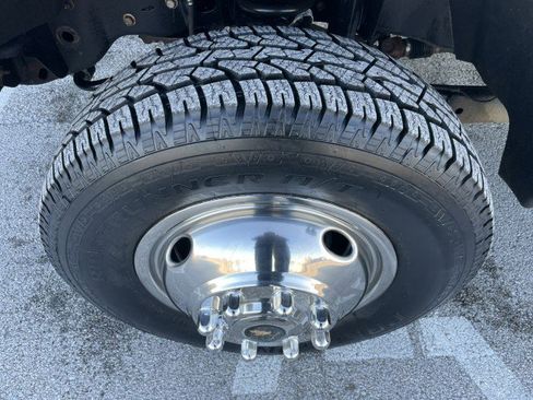 Used 2009 Ford F350 XL image 14