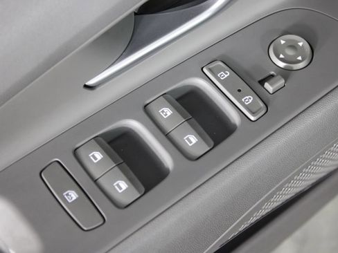 Certified 2022 Hyundai Elantra SEL image 21