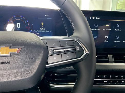 Used 2025 Chevrolet Equinox LT AWD/4WD image 9